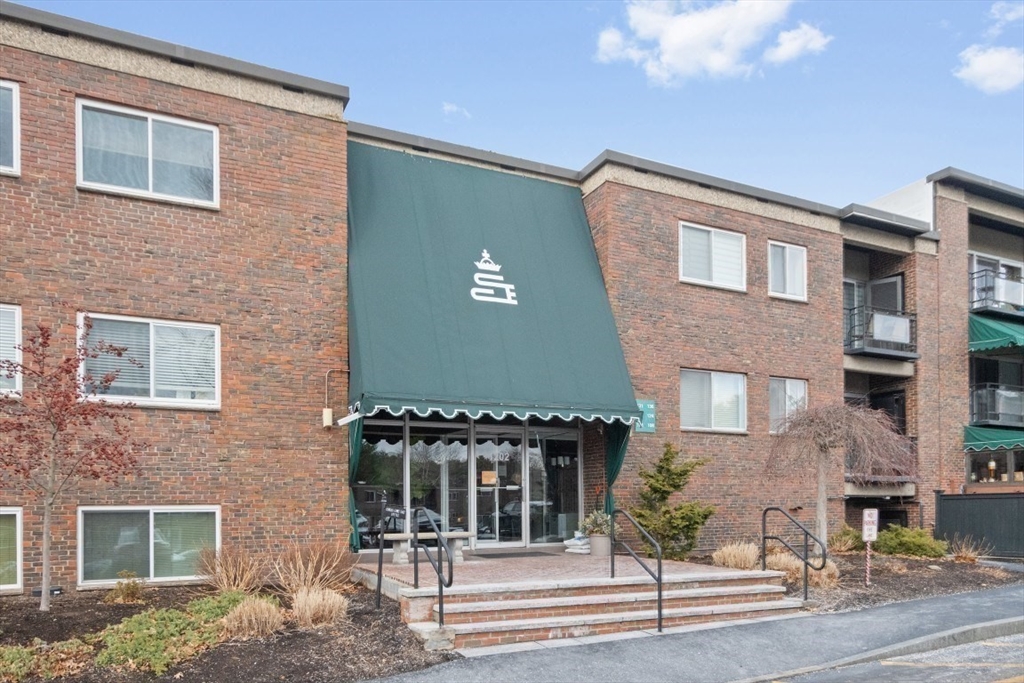 1202 Greendale Avenue # 124