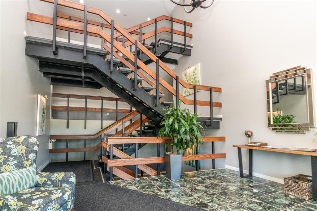 1202 Greendale Avenue # 124