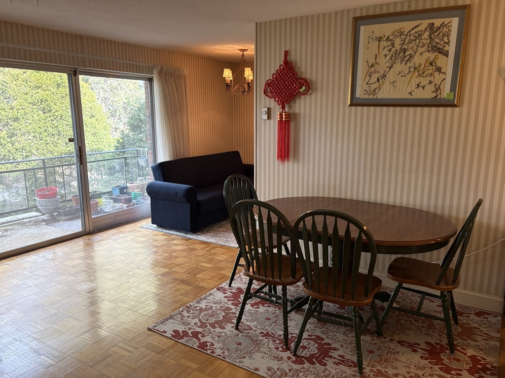 1202 Greendale Avenue # 124