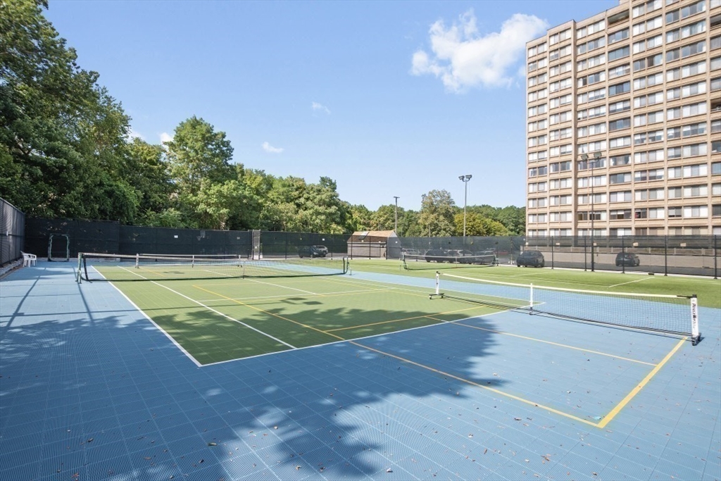 250 Hammond Pond Parkway # 1507N