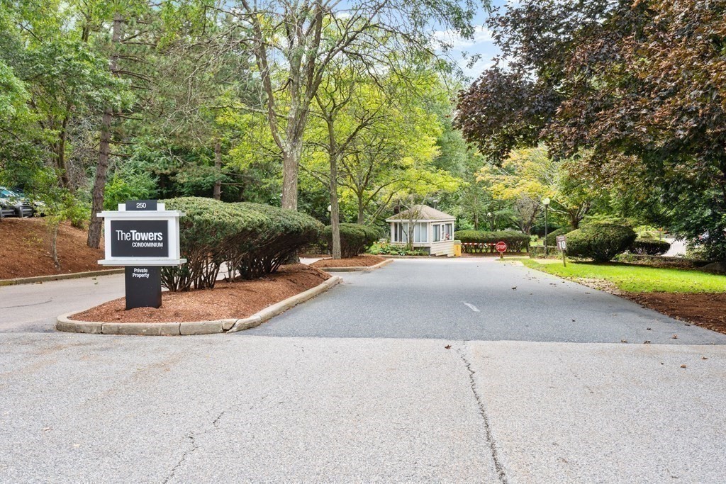 250 Hammond Pond Parkway # 1507N
