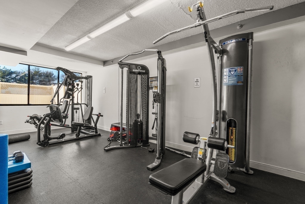 250 Hammond Pond Parkway # 1507N