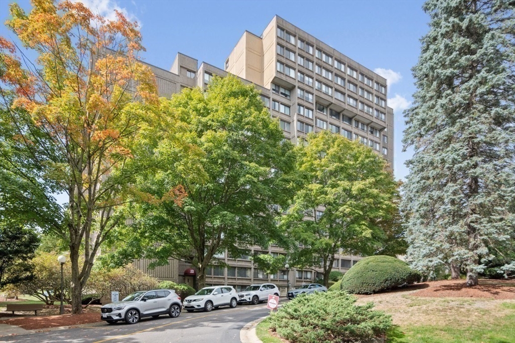 250 Hammond Pond Parkway # 1507N