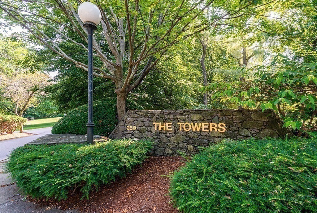 250 Hammond Pond Parkway # 1507N