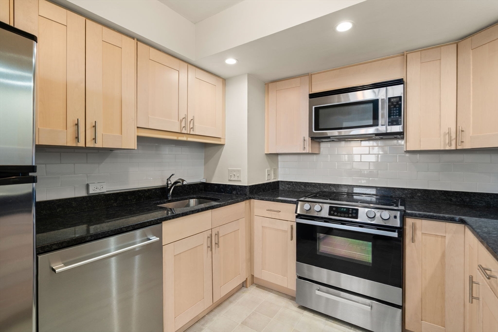 250 Hammond Pond Parkway # 1111S