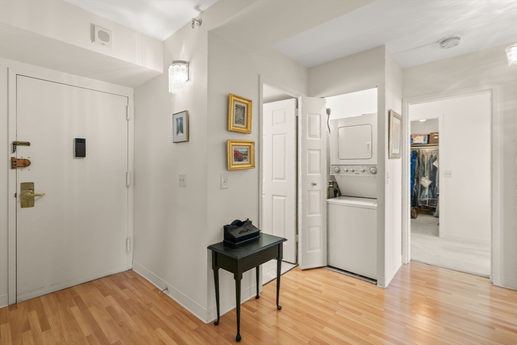 250 Hammond Pond Parkway # 1111S