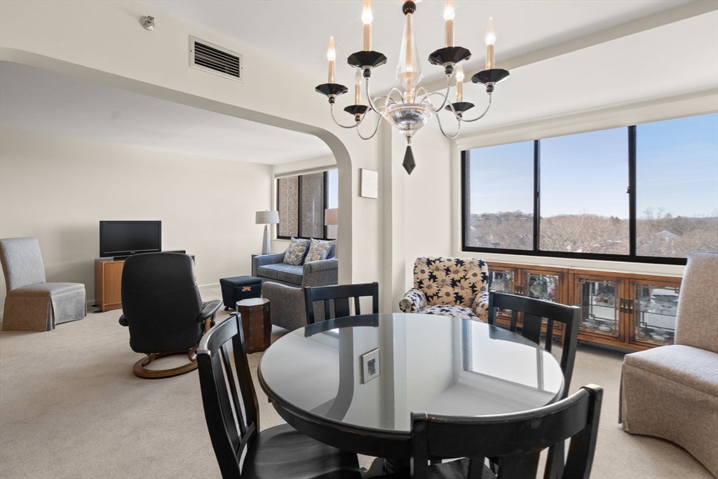 250 Hammond Pond Parkway # 1111S