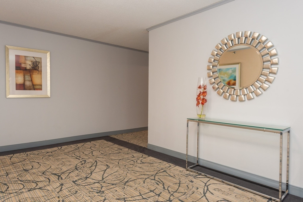 250 Hammond Pond Parkway # 514N