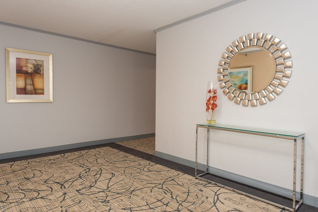 250 Hammond Pond Parkway # 514N