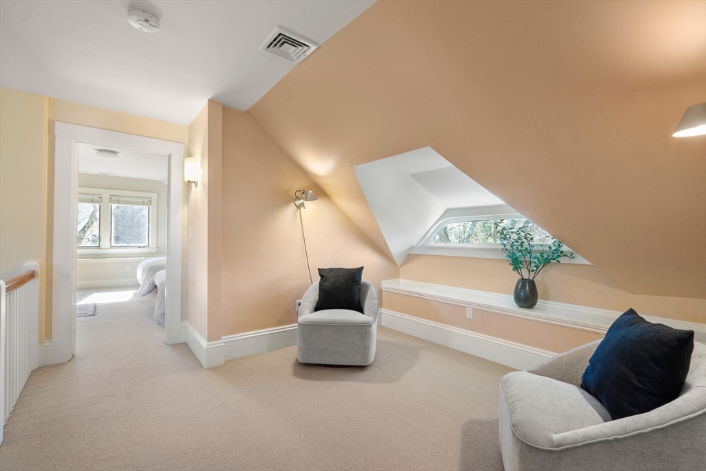 189 Clinton Rd