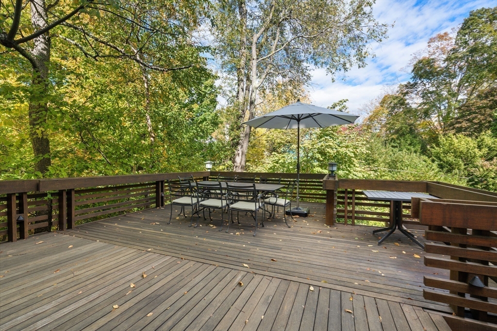 189 Clinton Rd