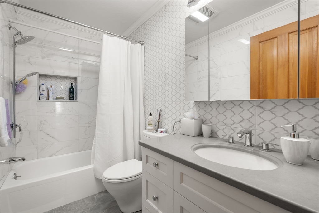 49 Winchester St # 2