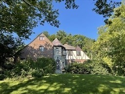 16 Alberta Rd