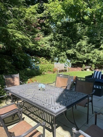 16 Alberta Rd