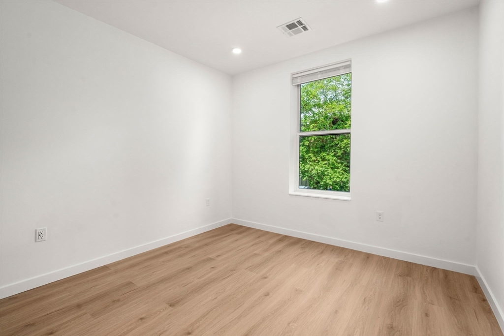 40 Centre St # 405