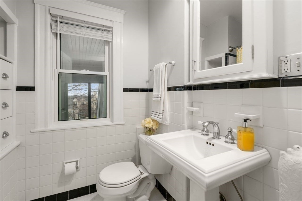 12 Bigelow Cir # 2