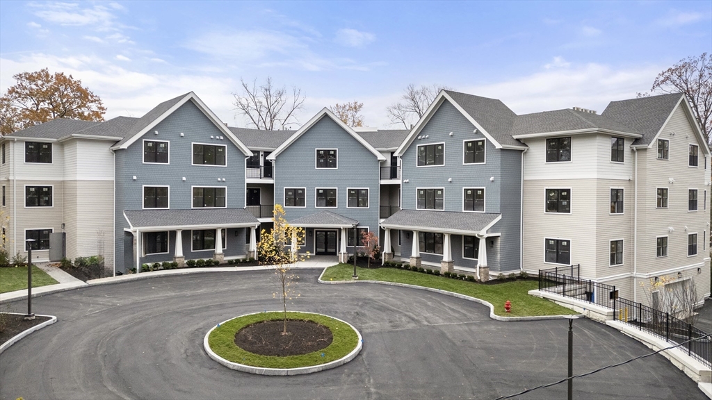 16 Stearns Rd # 208