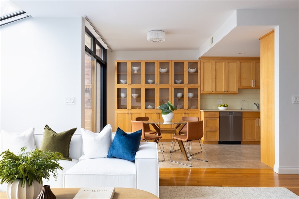 50 Winchester Street # 413