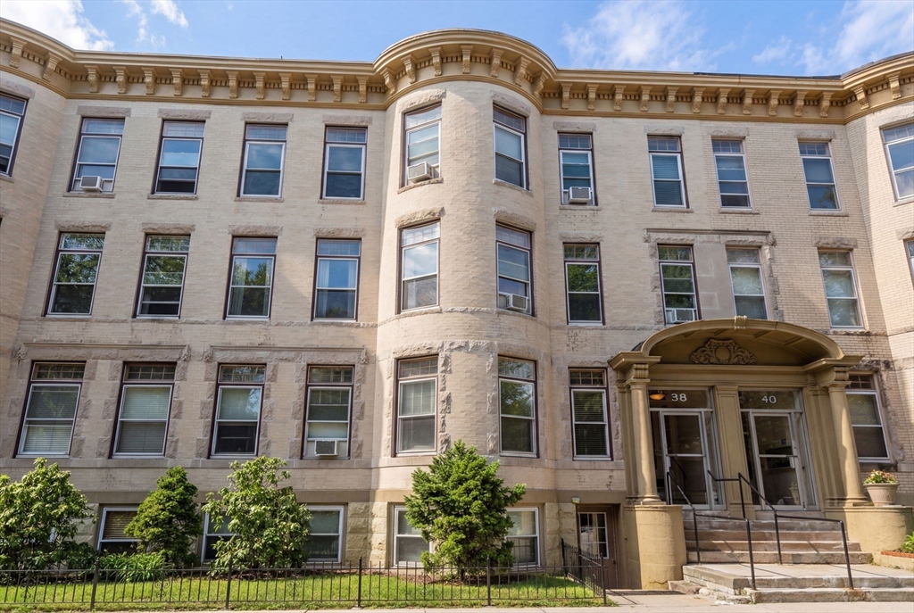 38 Winchester Street # 4
