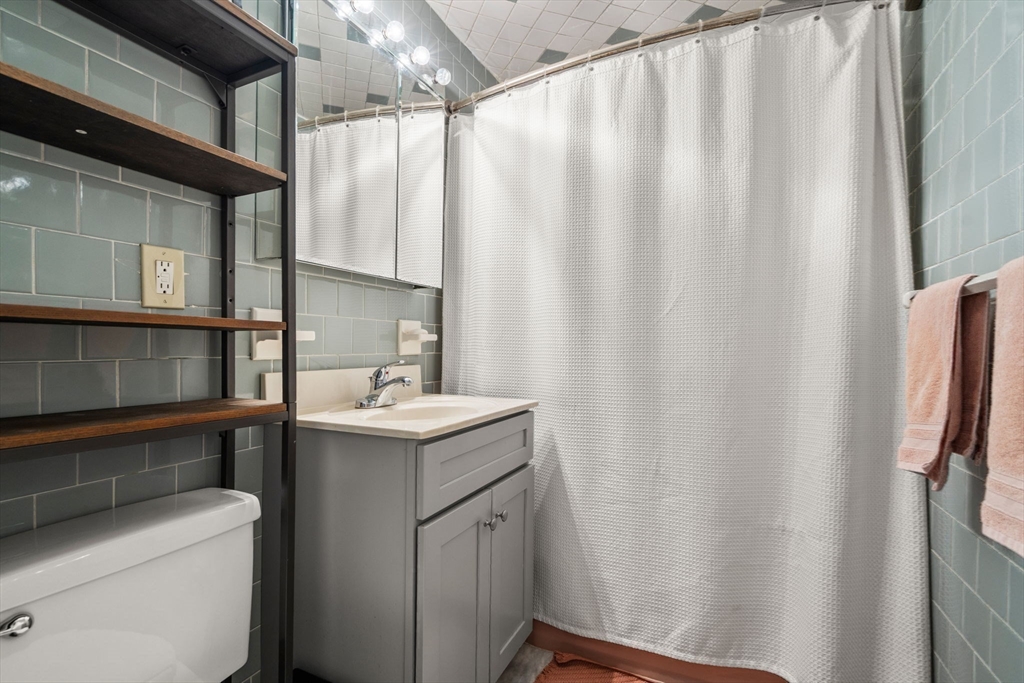 38 Winchester Street # 4
