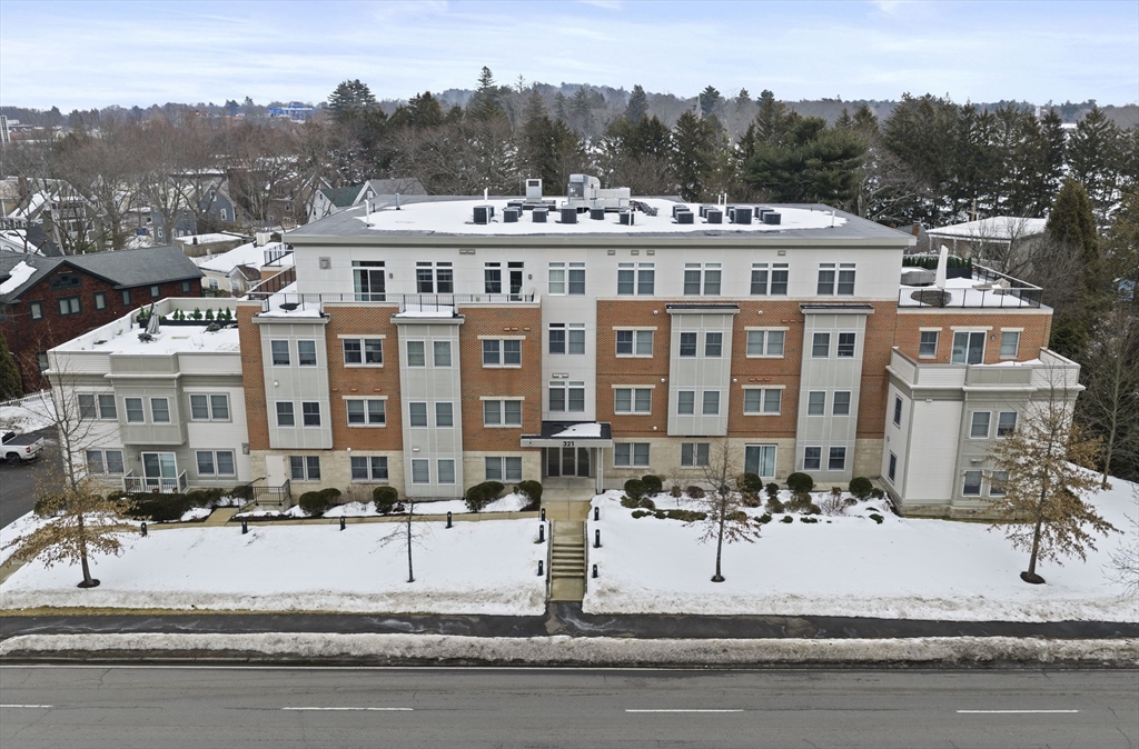 321 Hammond Pond Pkwy # 105