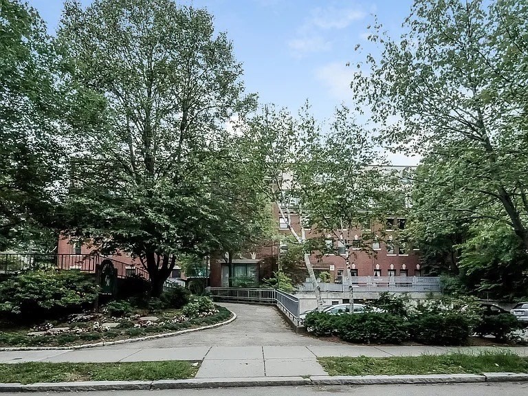 50 Winchester St # 408