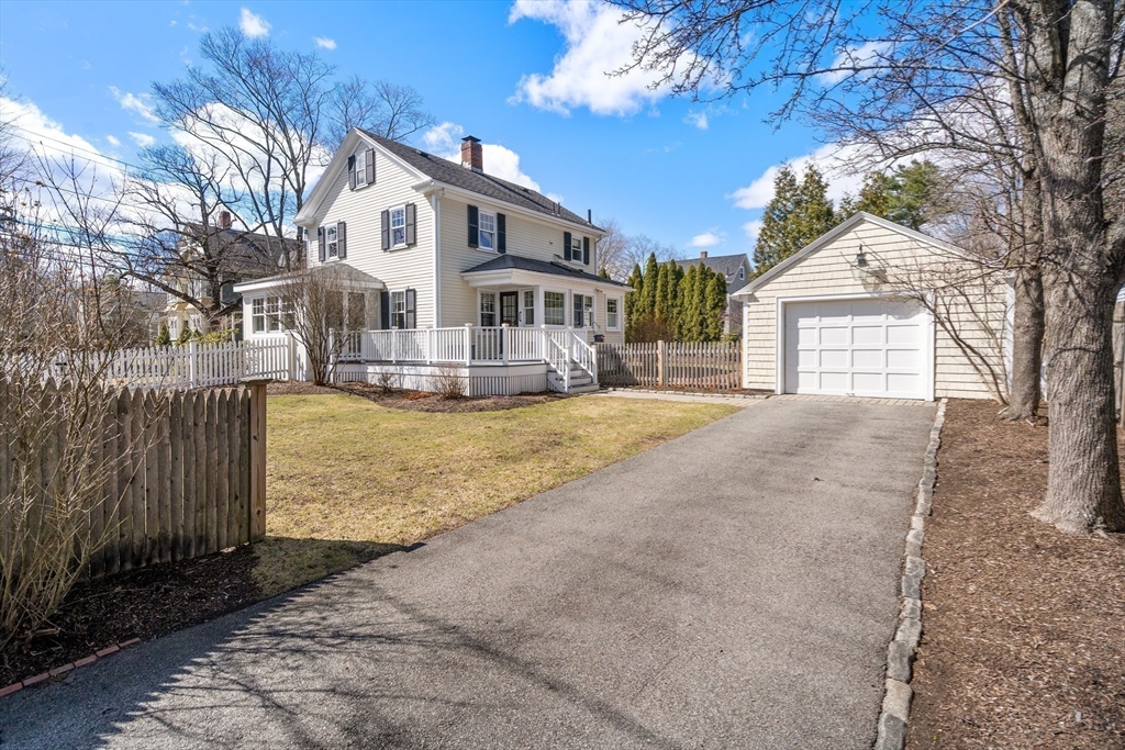 22 S Lincoln St