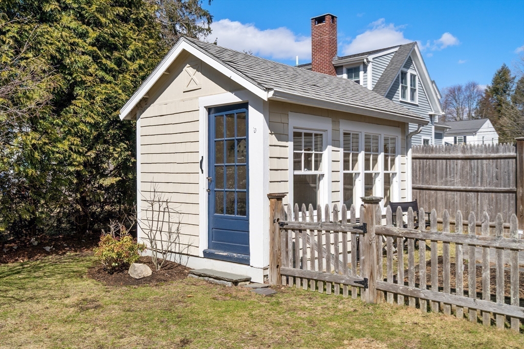 22 S Lincoln St