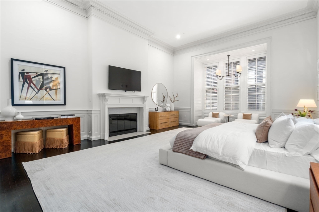 17 Commonwealth Ave # 1