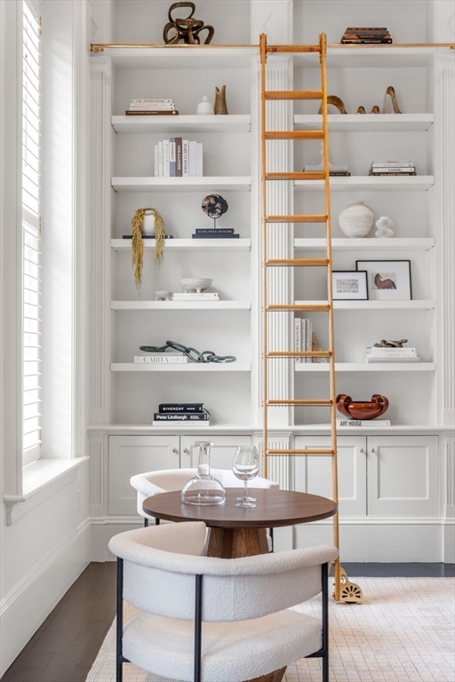 17 Commonwealth Ave # 1