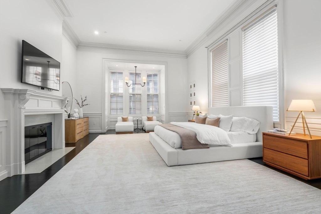 17 Commonwealth Ave # 1