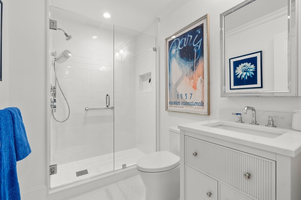 27 Summit Ave # 27
