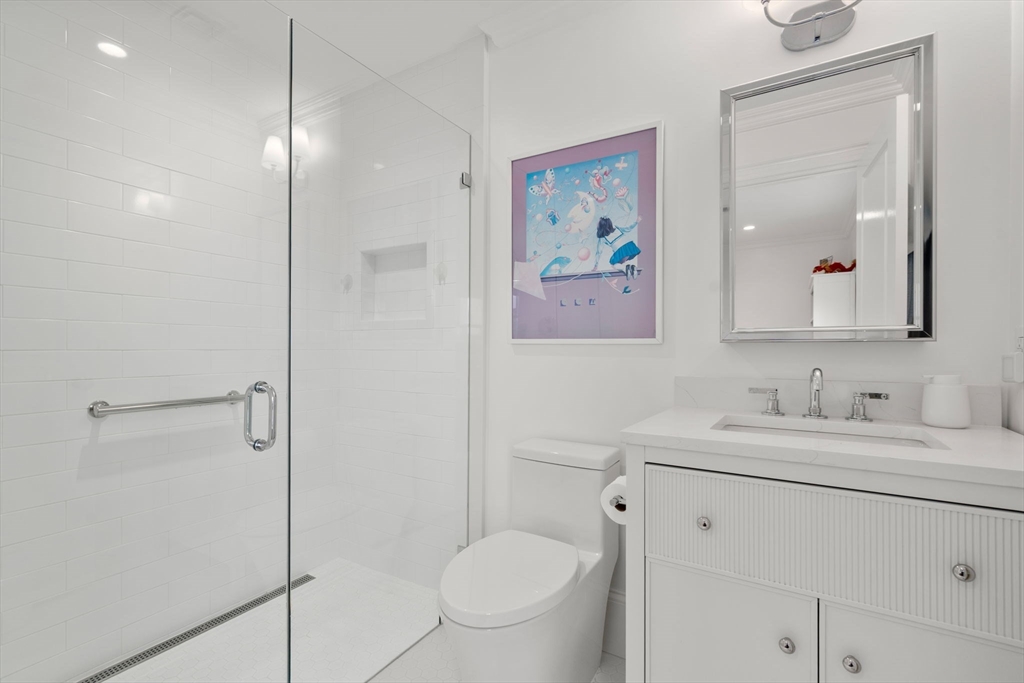 27 Summit Ave # 27