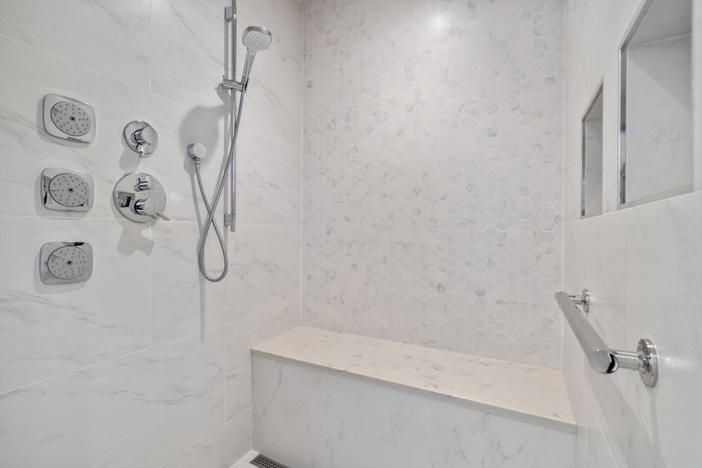27 Summit Ave # 27