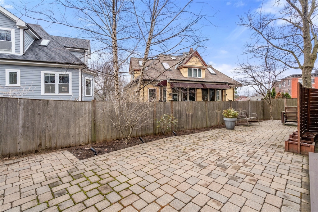 27 Summit Ave # 27