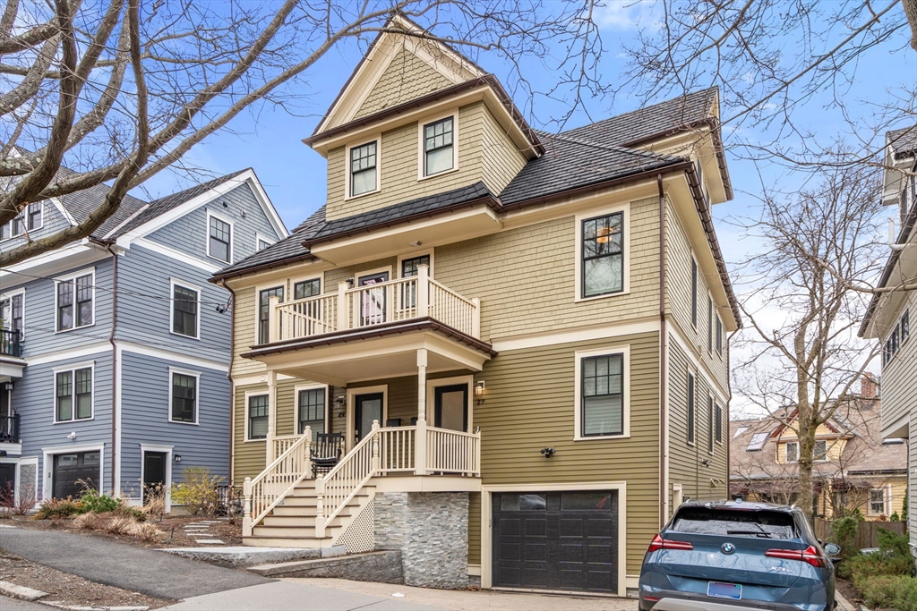27 Summit Ave # 27