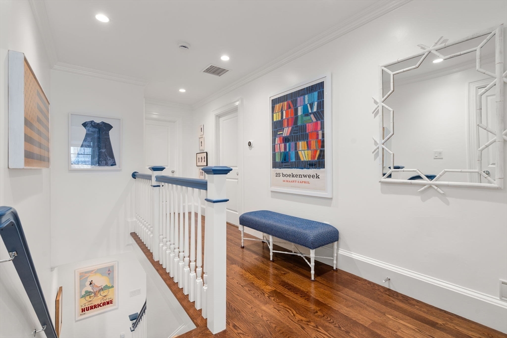 27 Summit Ave # 27