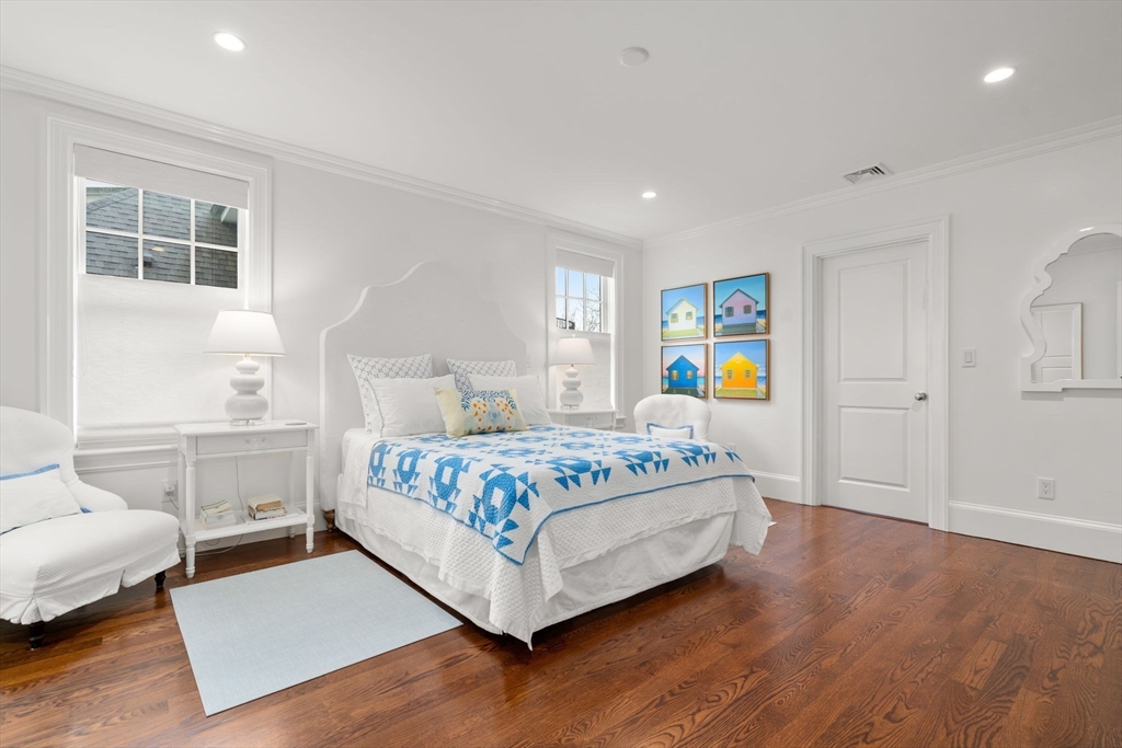 27 Summit Ave # 27