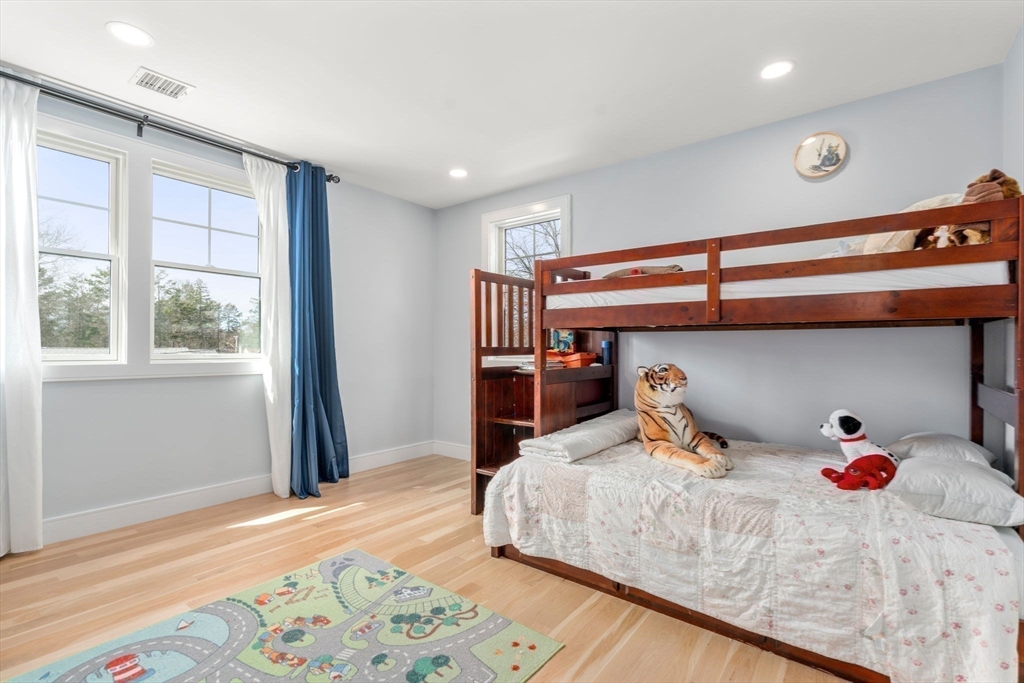 89 Newfield St