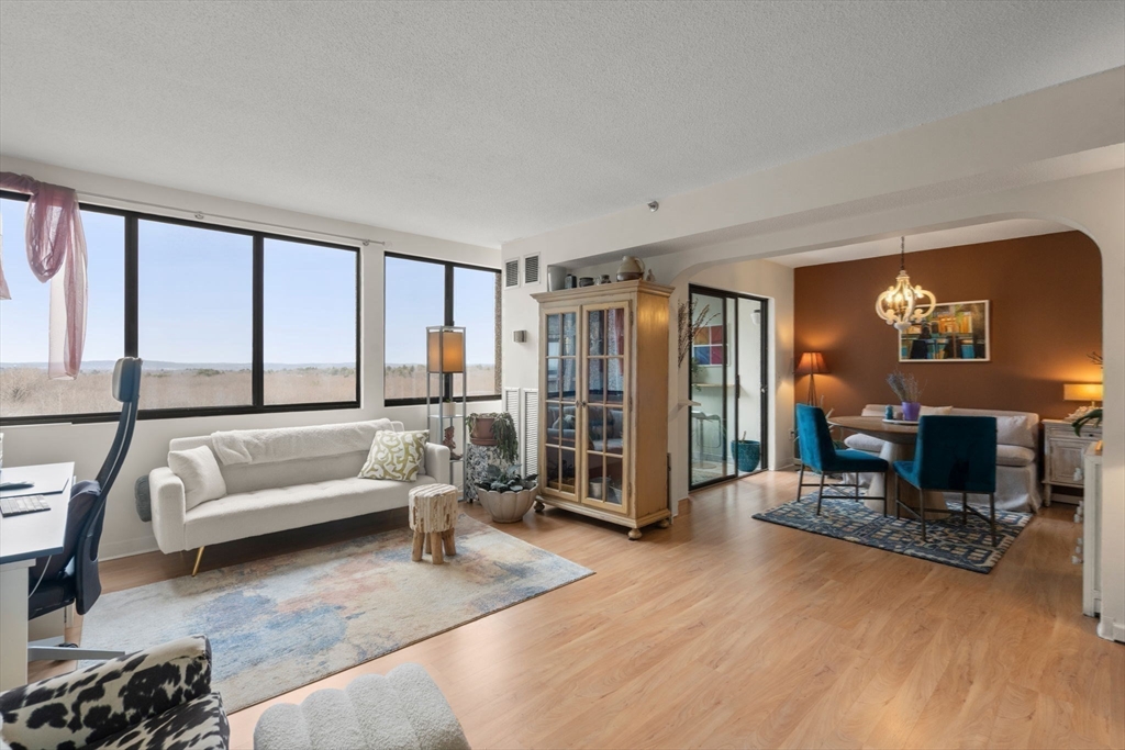 250 Hammond Pond Parkway # 1406N