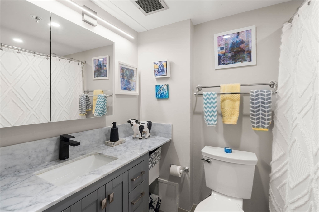 250 Hammond Pond Parkway # 1406N