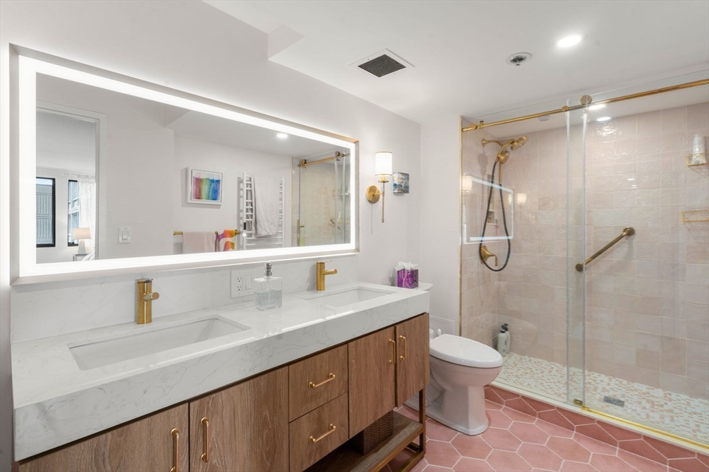 250 Hammond Pond Parkway # 1406N