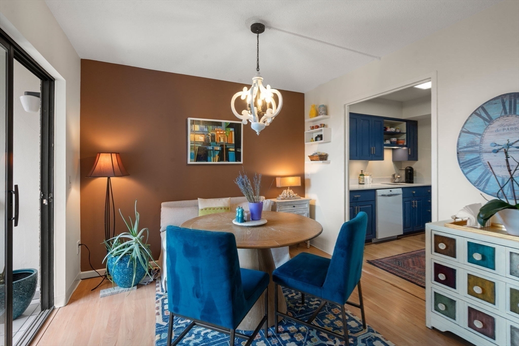 250 Hammond Pond Parkway # 1406N