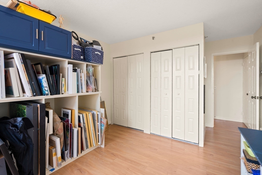 250 Hammond Pond Parkway # 1406N