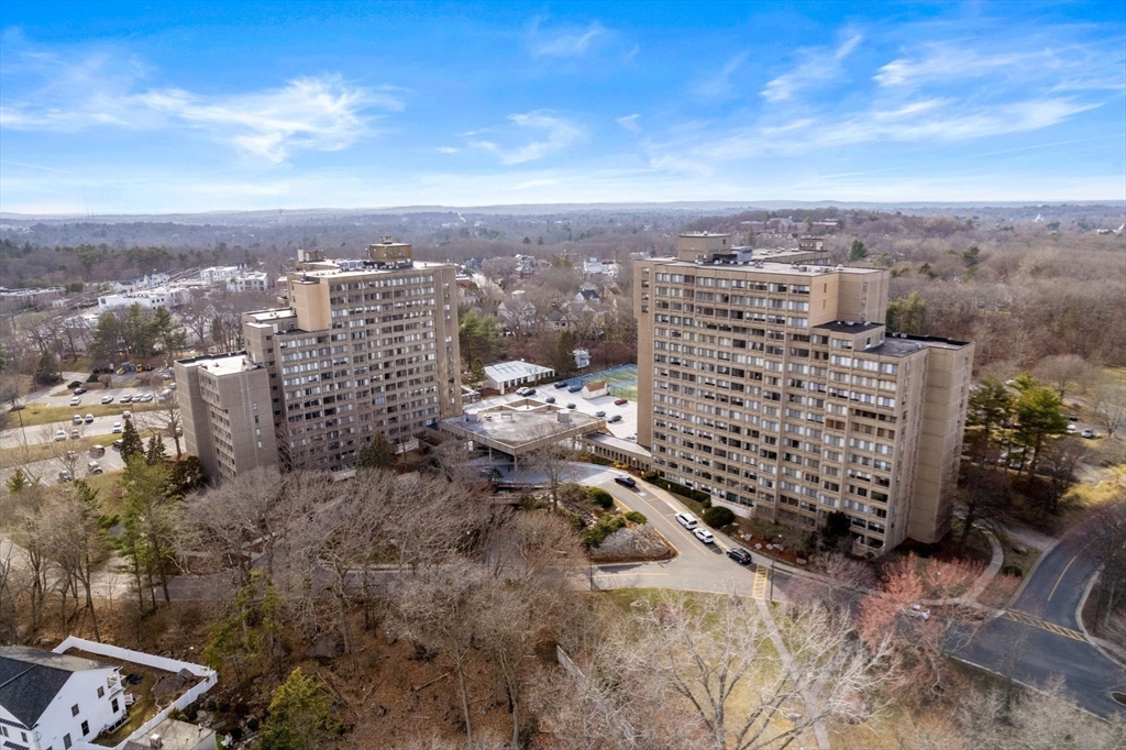 250 Hammond Pond Parkway # 1406N