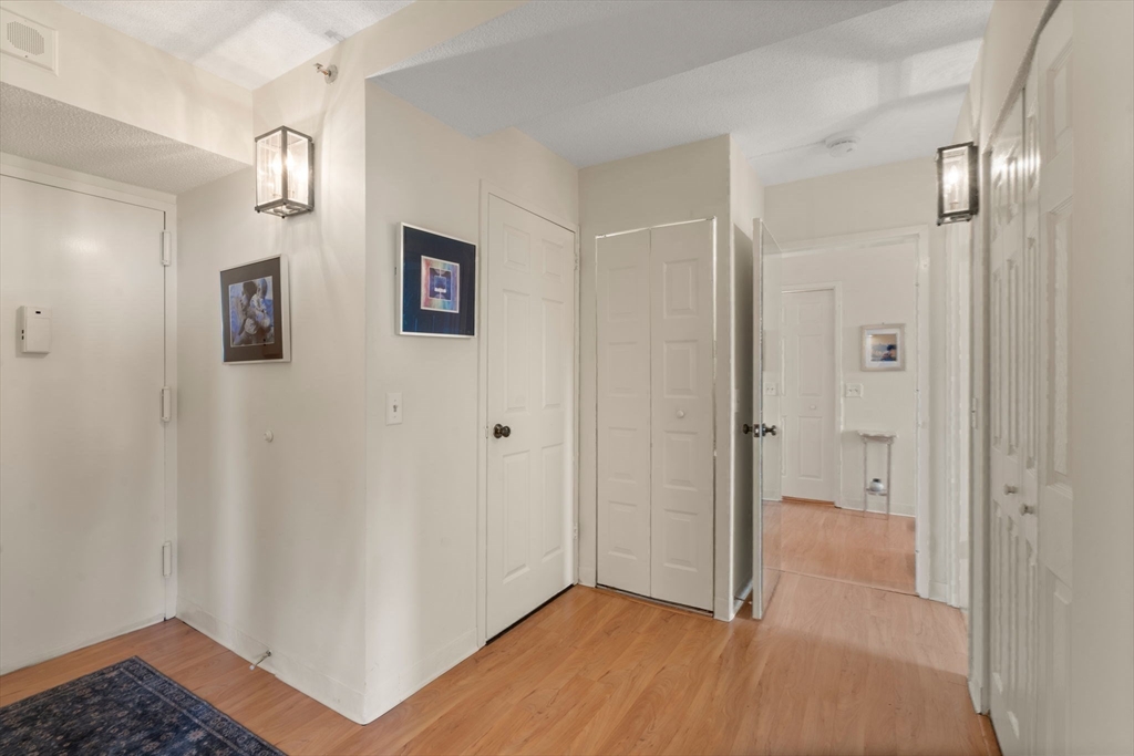 250 Hammond Pond Parkway # 1406N