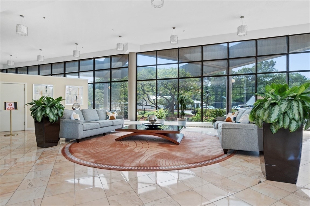 250 Hammond Pond Parkway # 1406N