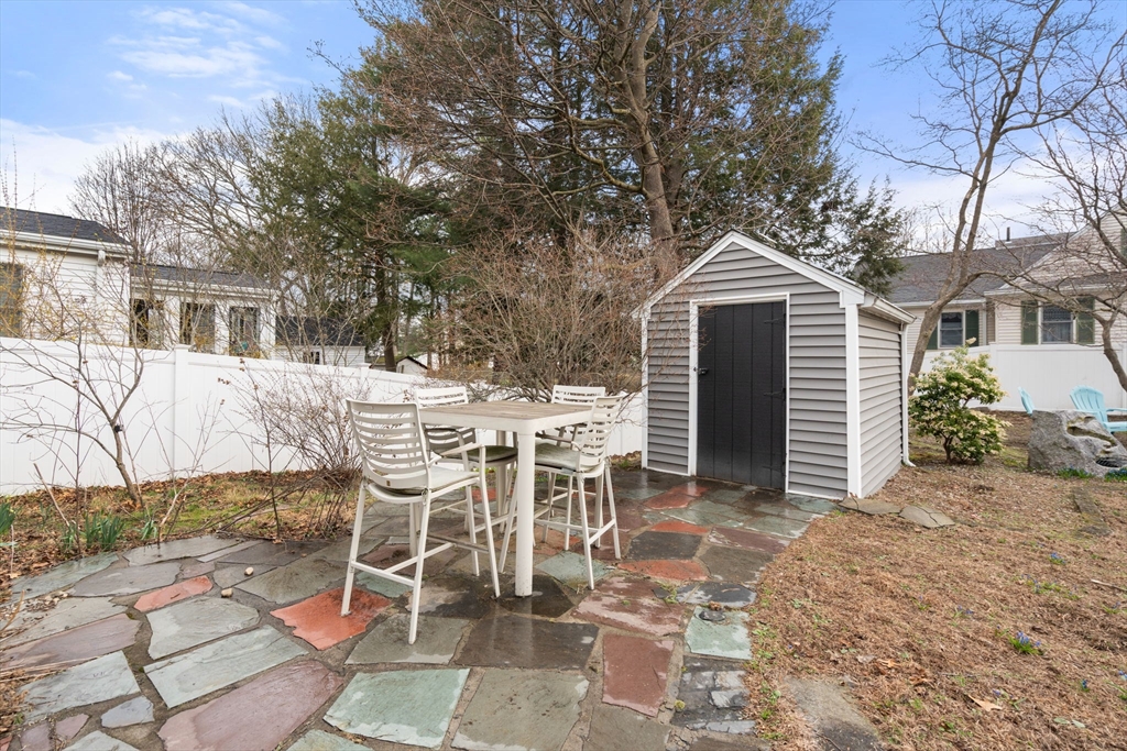438 Mount Vernon St