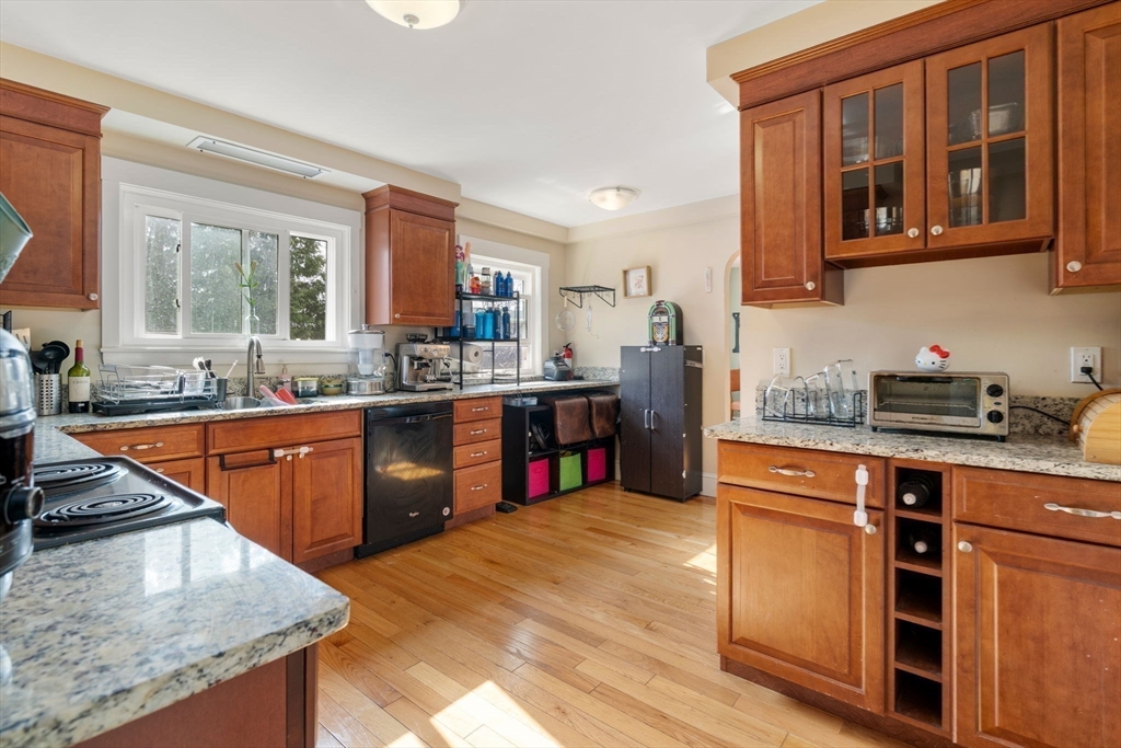 54-56 Noble St