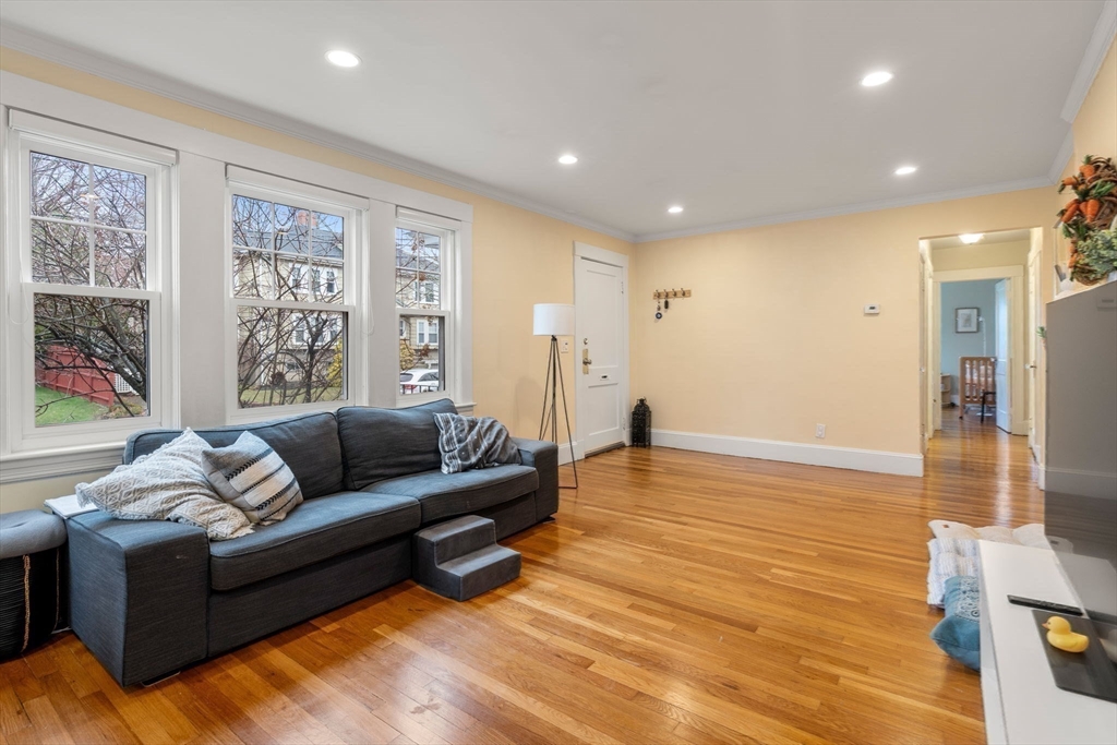 54-56 Noble St